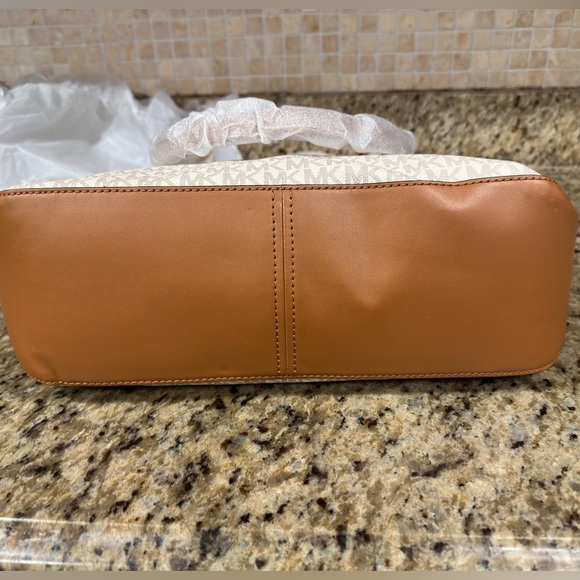 MICHAEL MICHAEL KORS Logo Laney Medium Tote Bag - Picture 5 of 5